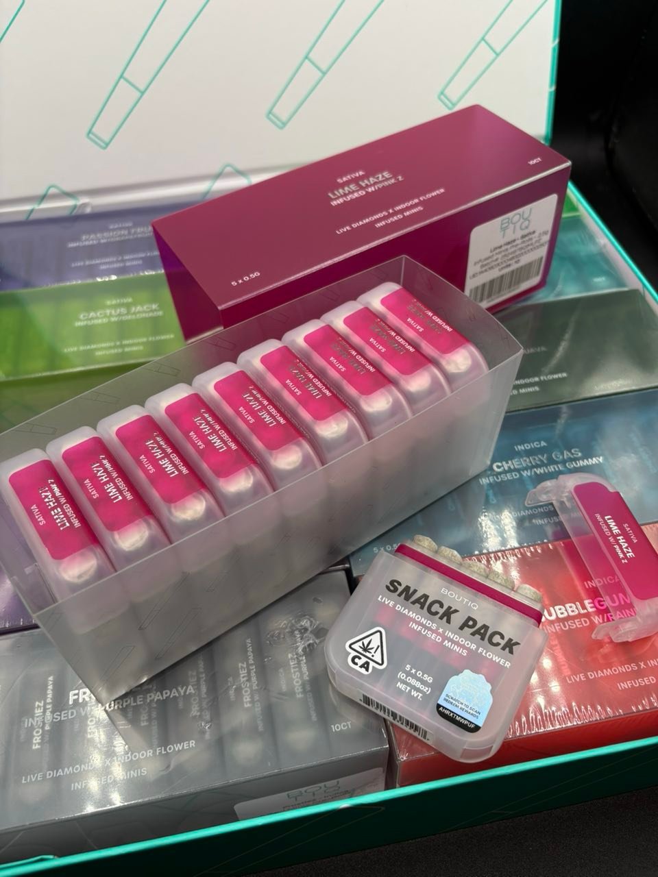 BOUTIQ SNACK PACK PRE ROLLS 5PK – LIVE DIAMONDS X INDOOR FLOWER INFUSED MINIS