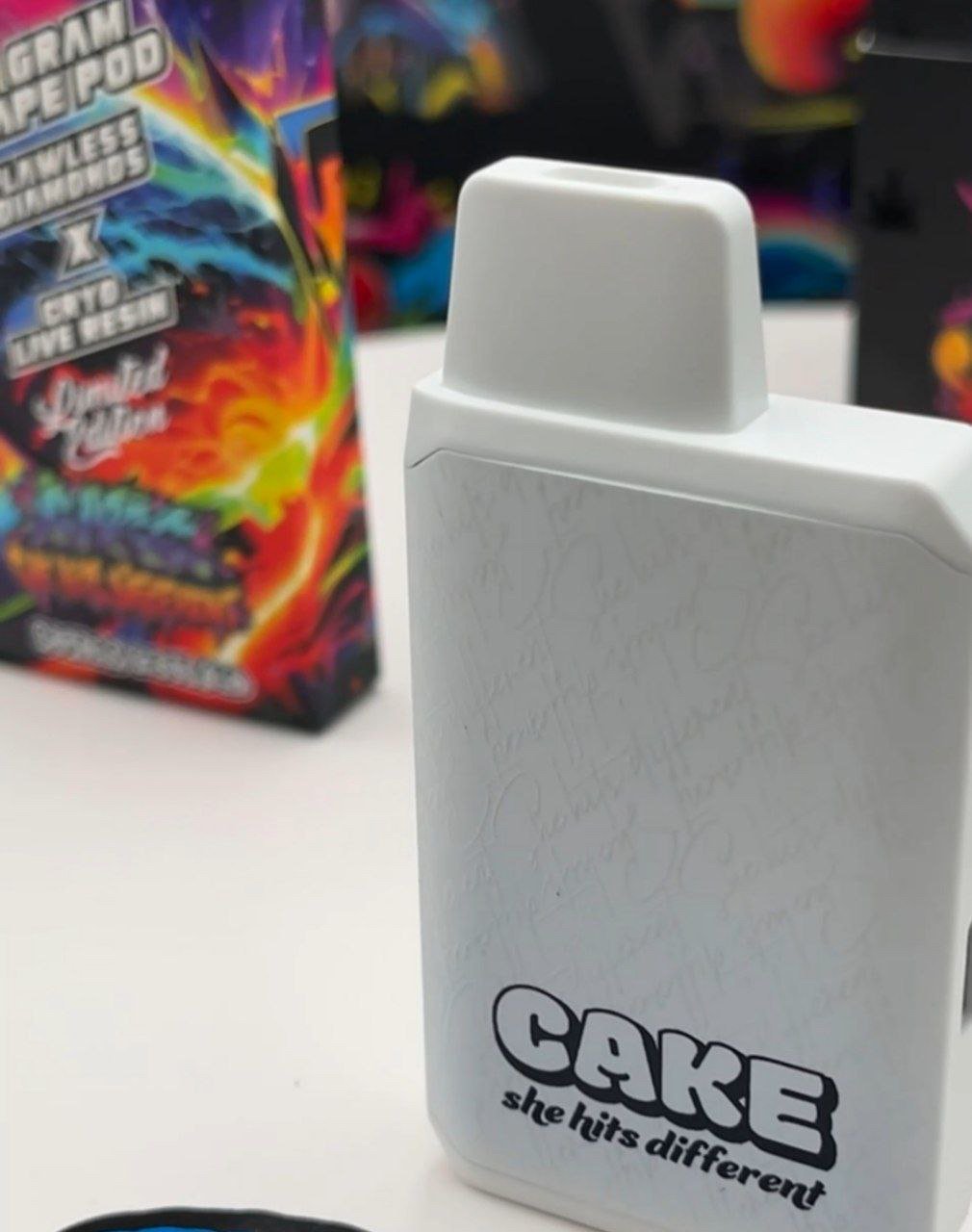 Cake 2G Disposable – Flawlesss Diamonds X Cryo Live Resin - Image 3