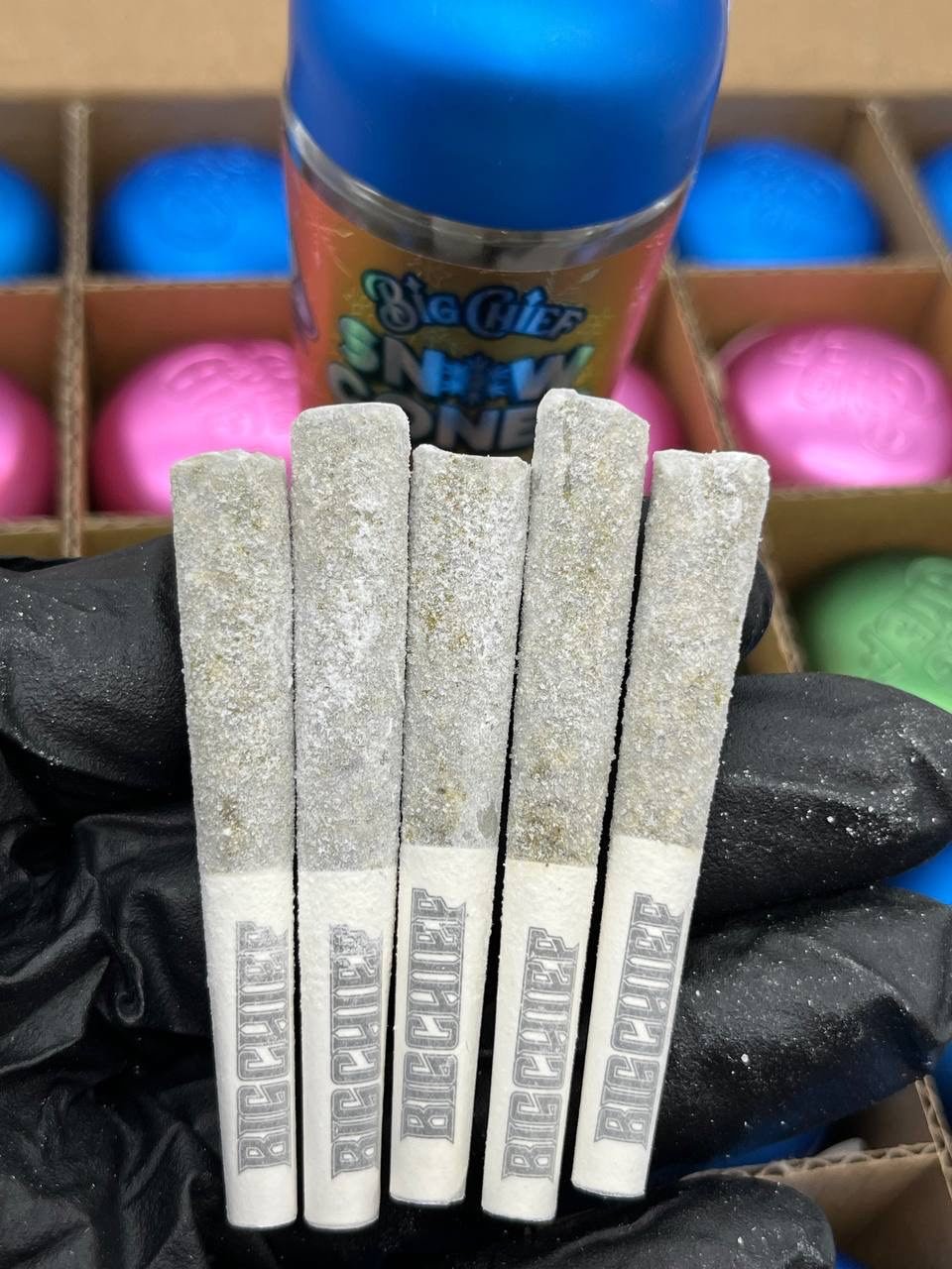 Big Chief Snow Cones Pre Rolls – Infused W/ LIVE RESIN + DIAMONDS (5 preroll per Jar) - Image 2