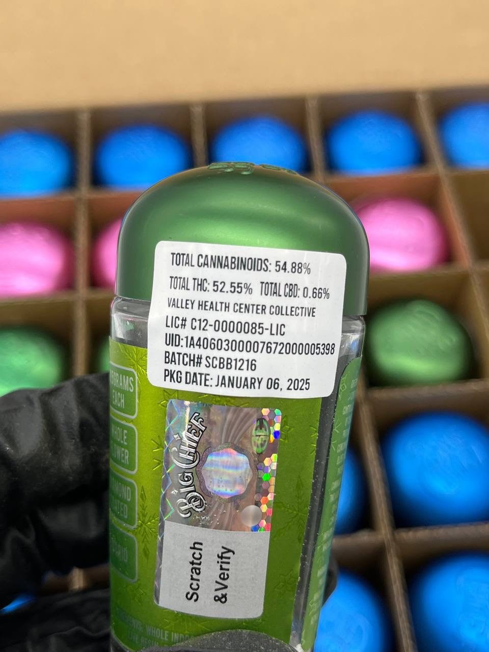 Big Chief Snow Cones Pre Rolls – Infused W/ LIVE RESIN + DIAMONDS (5 preroll per Jar) - Image 4