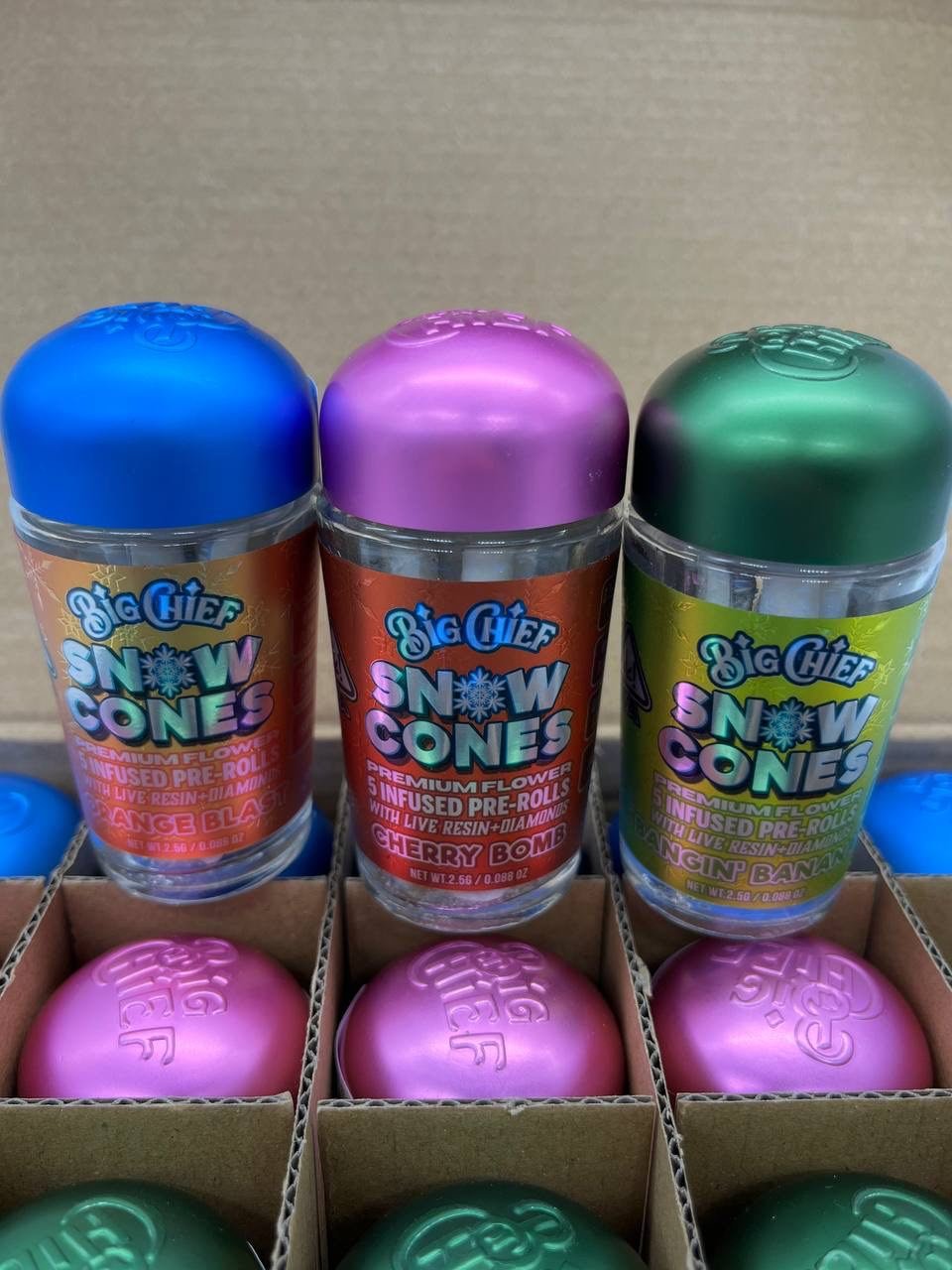 Big Chief Snow Cones Pre Rolls – Infused W/ LIVE RESIN + DIAMONDS (5 preroll per Jar) - Image 3