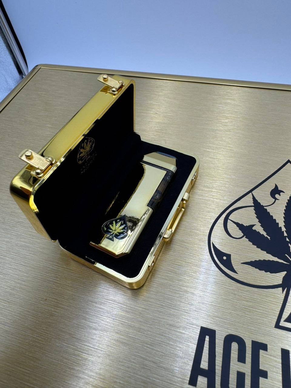 ACE ULTRA PREMIUM 2G DISPOSABLE: THE SIGNATURE GOLD COLLECTION – MINIS GEN 5